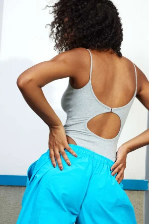 Basic Solid Cut Out Bodysuit>MICAS Hot